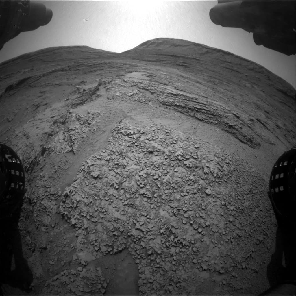 Foto de Marte da câmera FHAZ_RIGHT_B