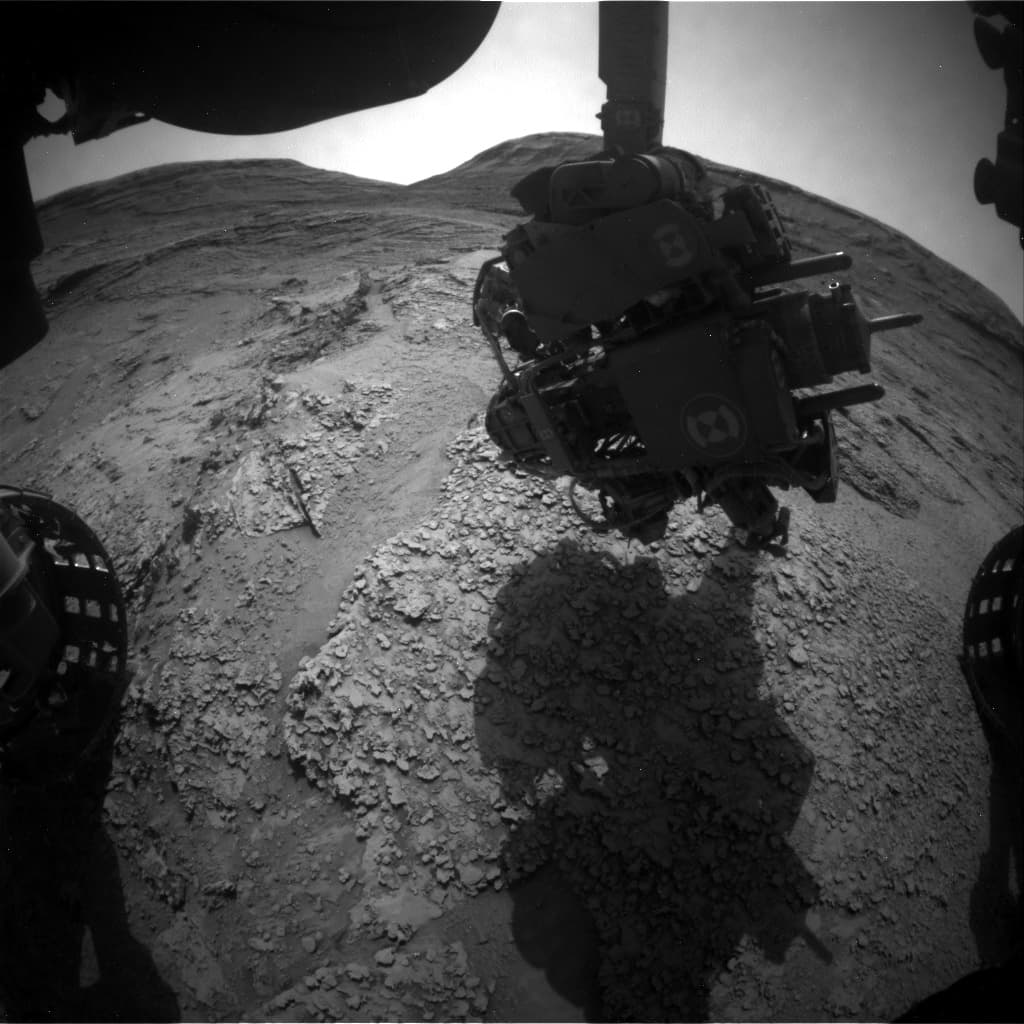 Foto de Marte da câmera FHAZ_LEFT_B