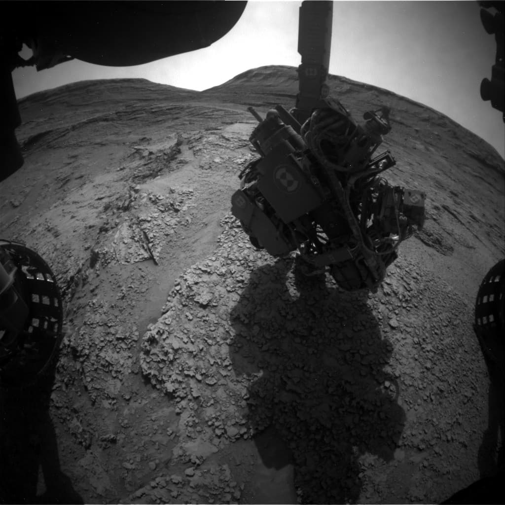 Foto de Marte da câmera FHAZ_LEFT_B