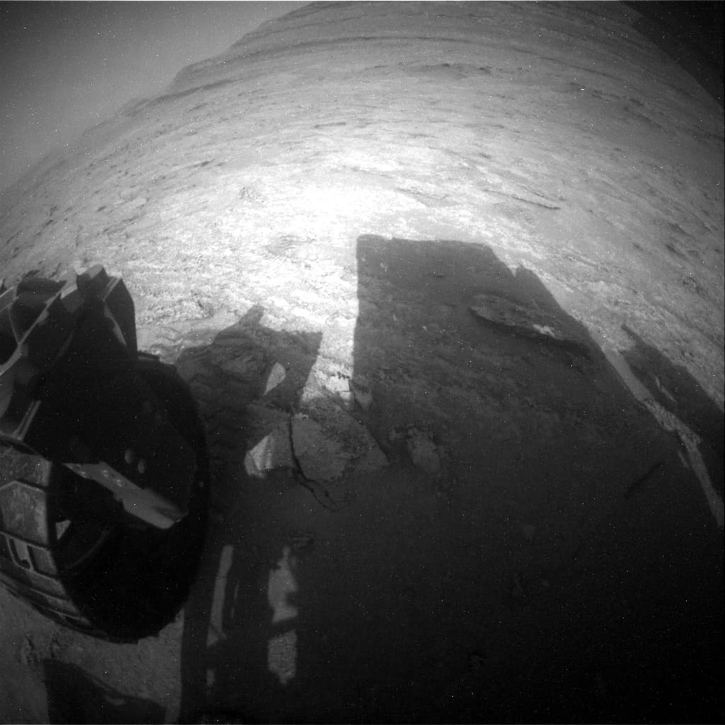 Foto de Marte da câmera RHAZ_LEFT_B