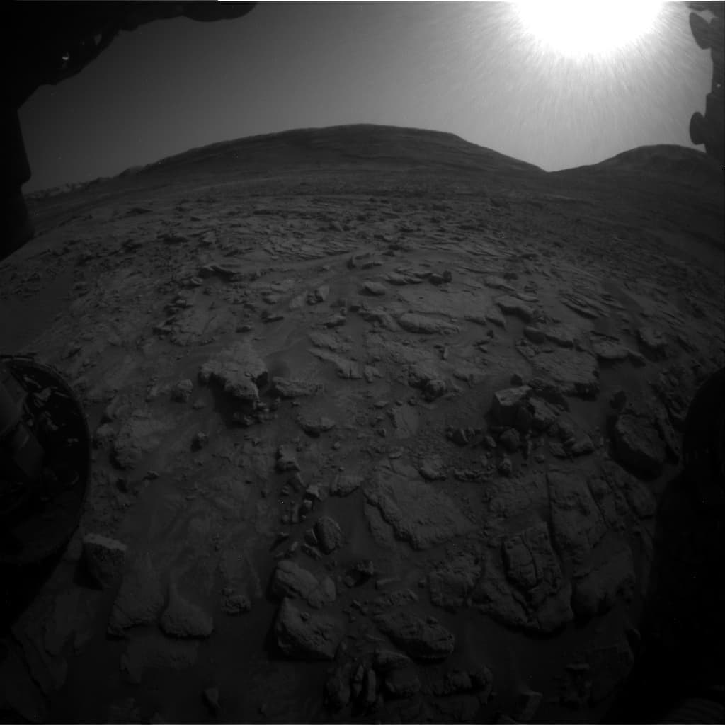 Foto de Marte da câmera FHAZ_LEFT_B