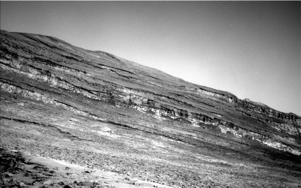 Foto de Marte da câmera NAV_LEFT_B