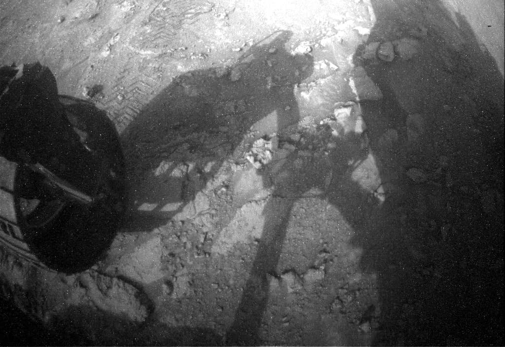 Foto de Marte da câmera RHAZ_RIGHT_B