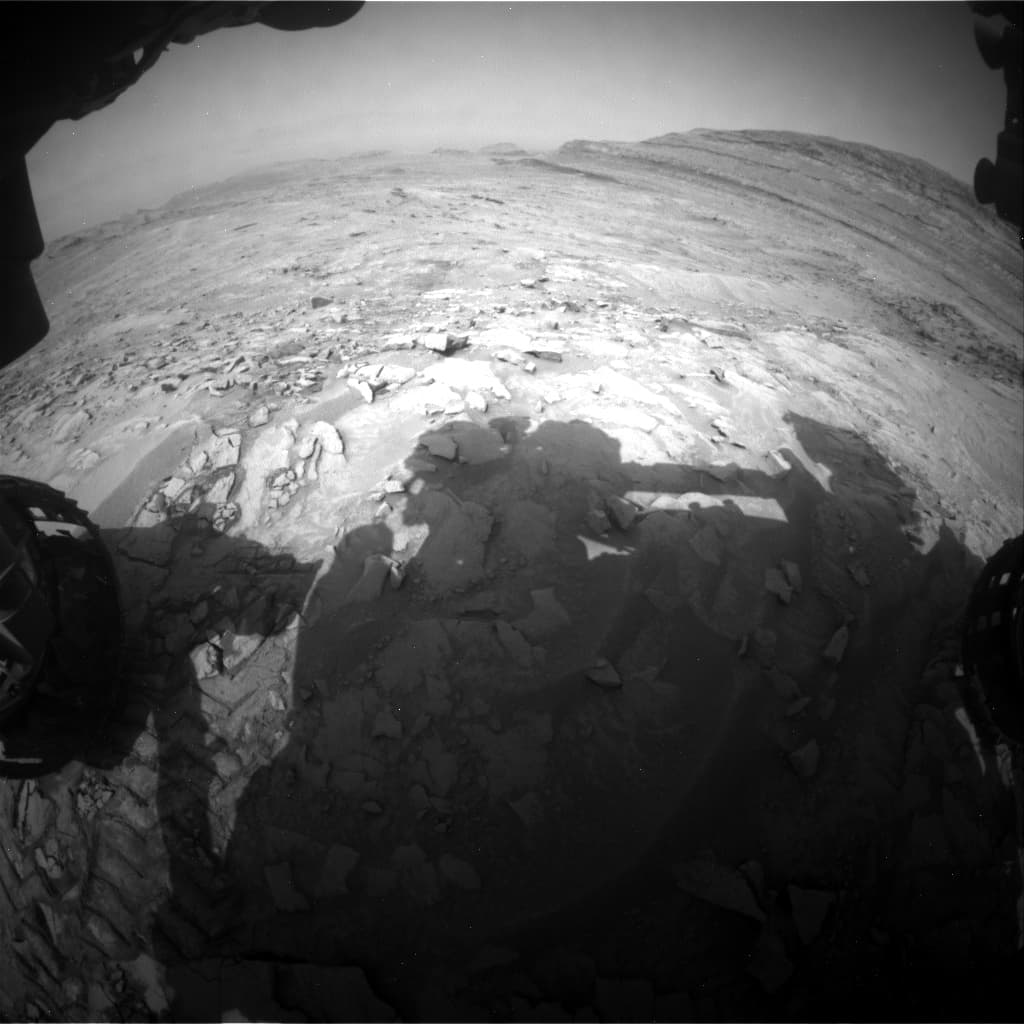 Foto de Marte da câmera FHAZ_LEFT_B