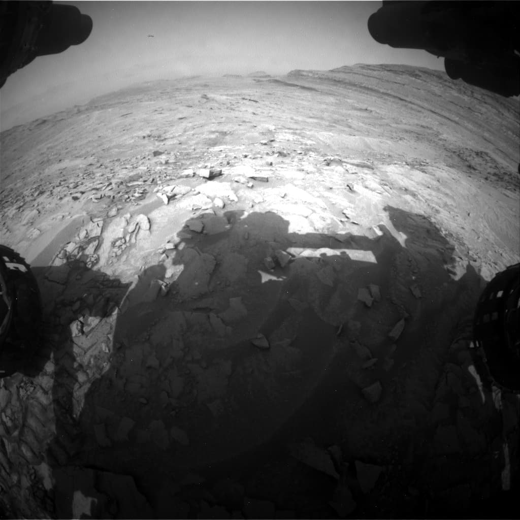 Foto de Marte da câmera FHAZ_RIGHT_B