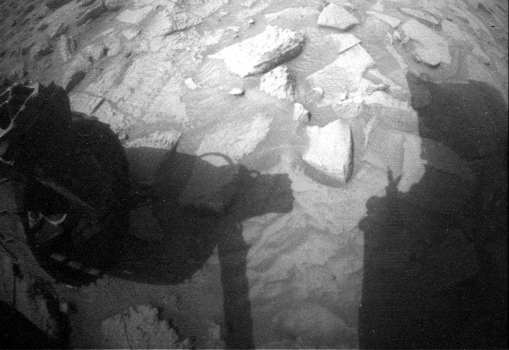 Foto de Marte da câmera RHAZ_RIGHT_B