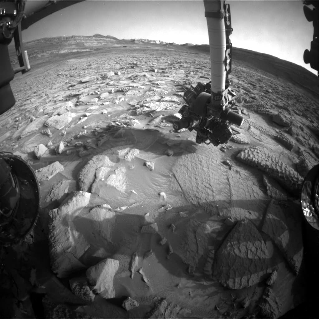 Foto de Marte da câmera FHAZ_LEFT_B