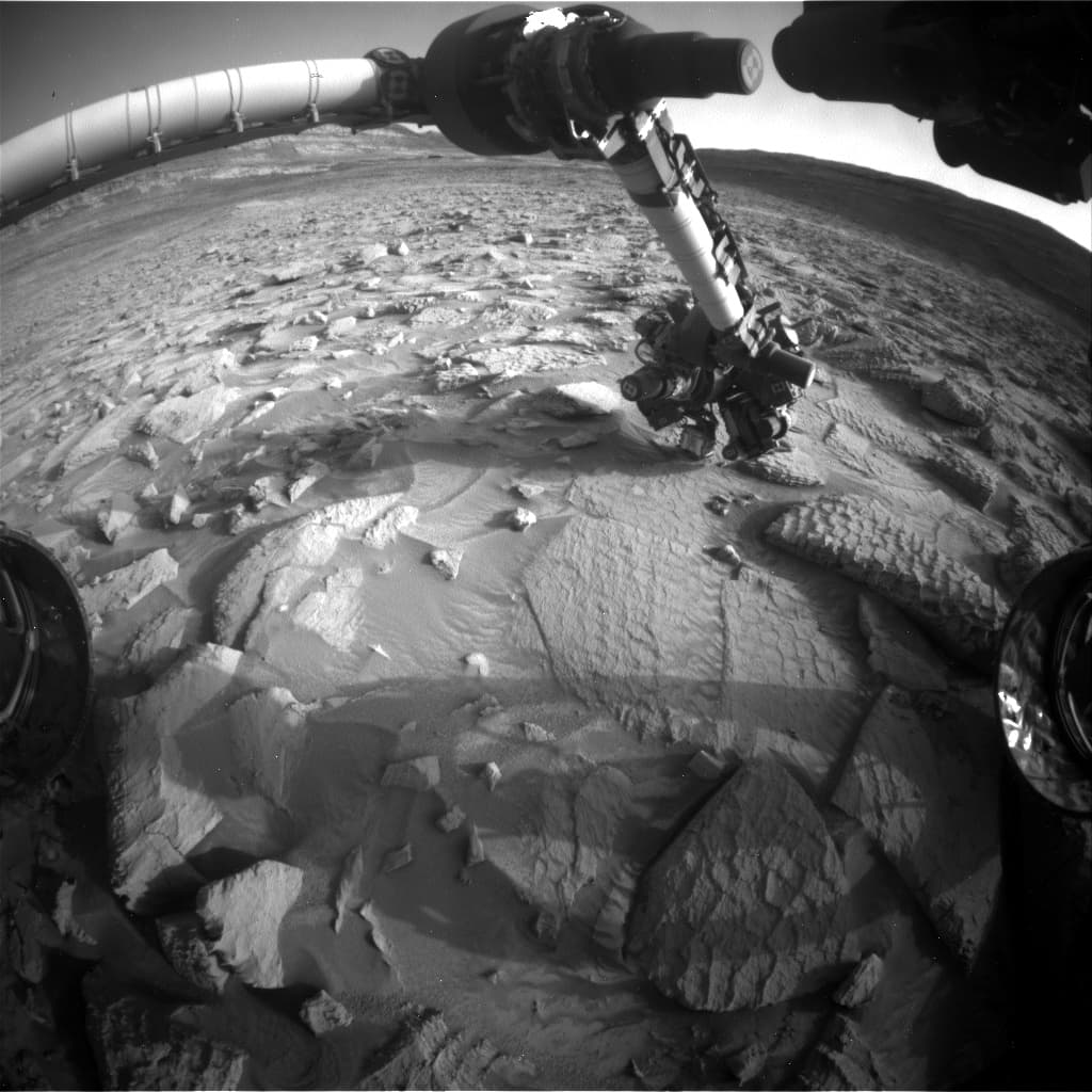 Foto de Marte da câmera FHAZ_RIGHT_B