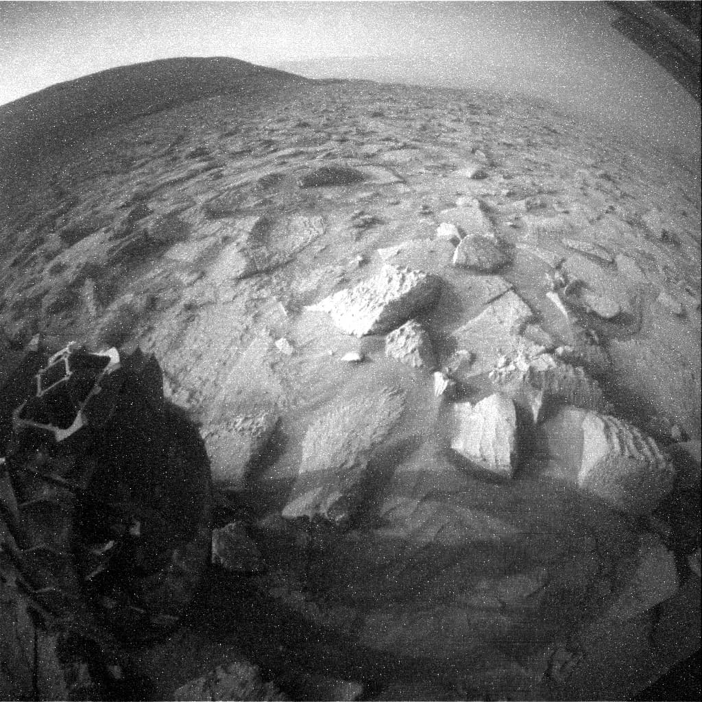 Foto de Marte da câmera RHAZ_LEFT_B