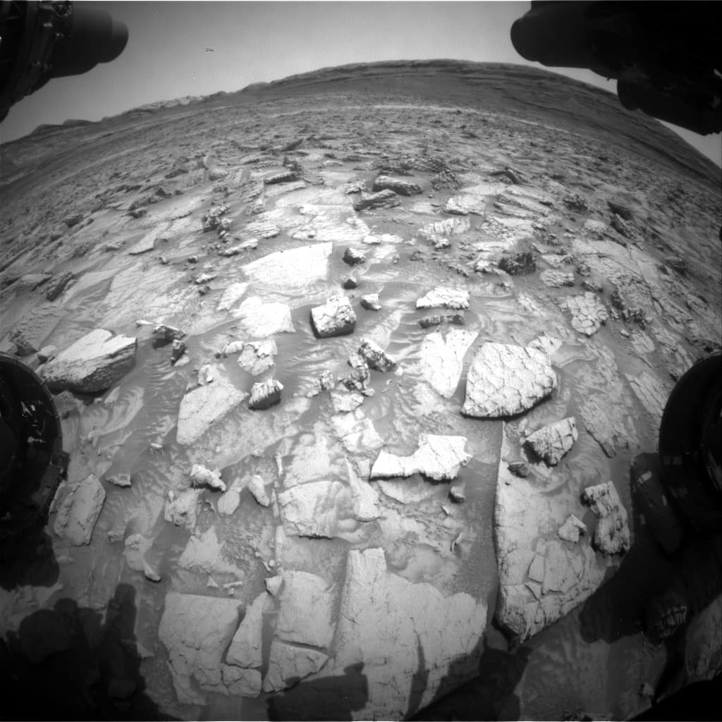 Foto de Marte da câmera FHAZ_RIGHT_B