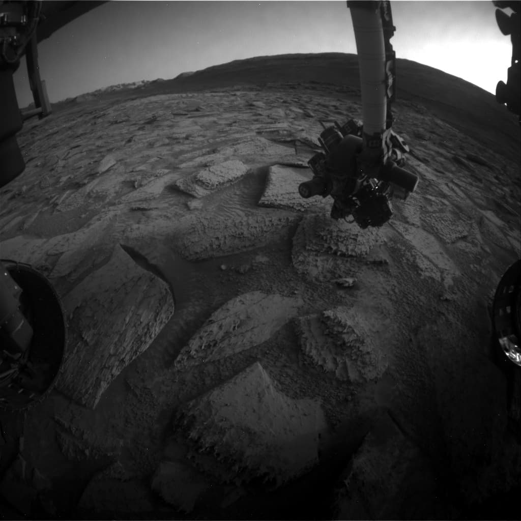 Foto de Marte da câmera FHAZ_LEFT_B