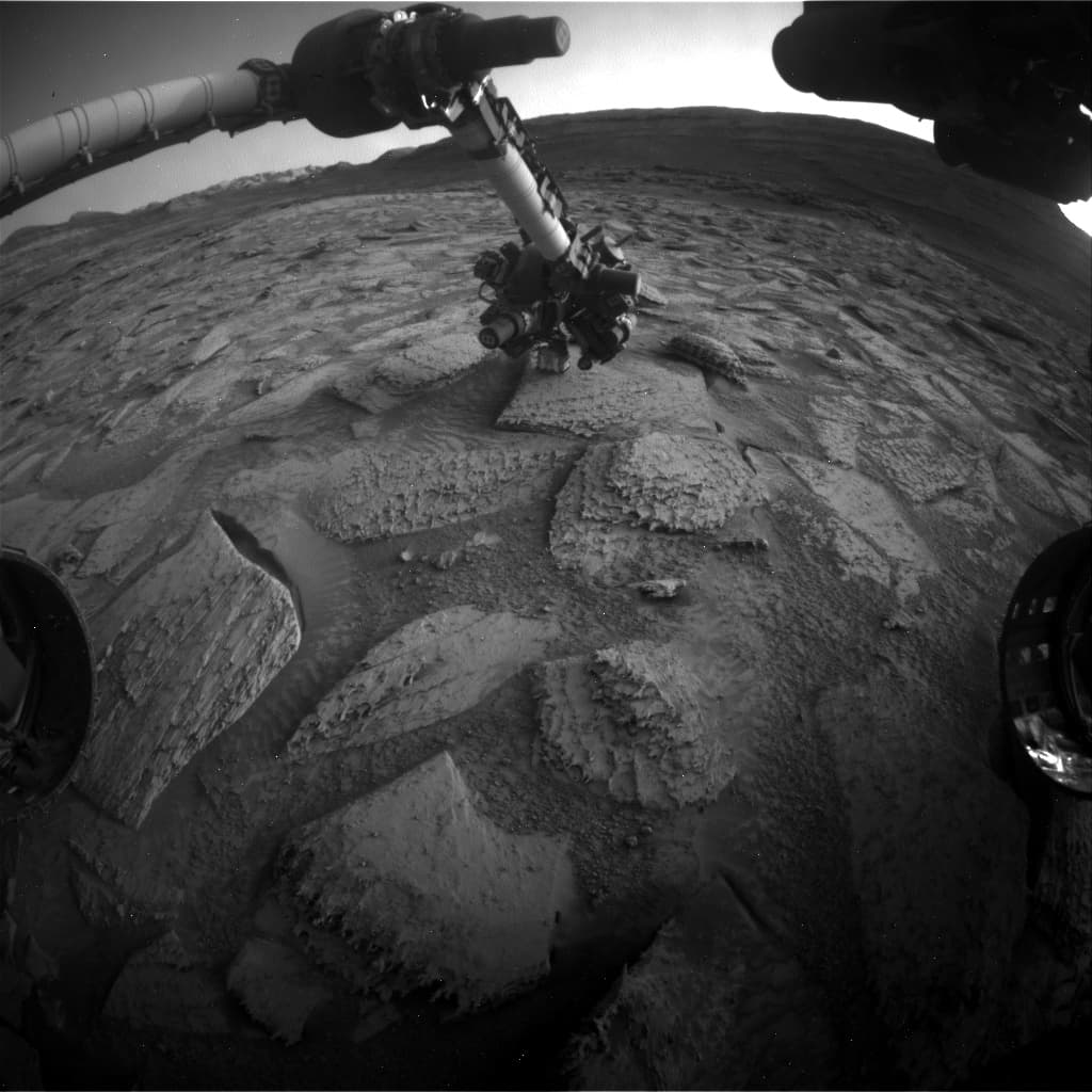 Foto de Marte da câmera FHAZ_RIGHT_B