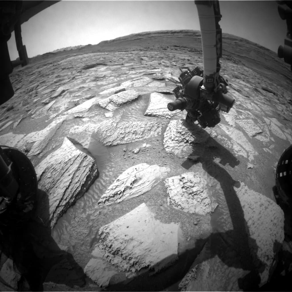 Foto de Marte da câmera FHAZ_LEFT_B