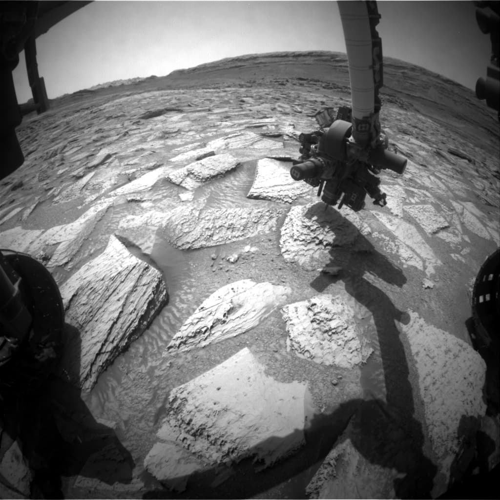 Foto de Marte da câmera FHAZ_LEFT_B