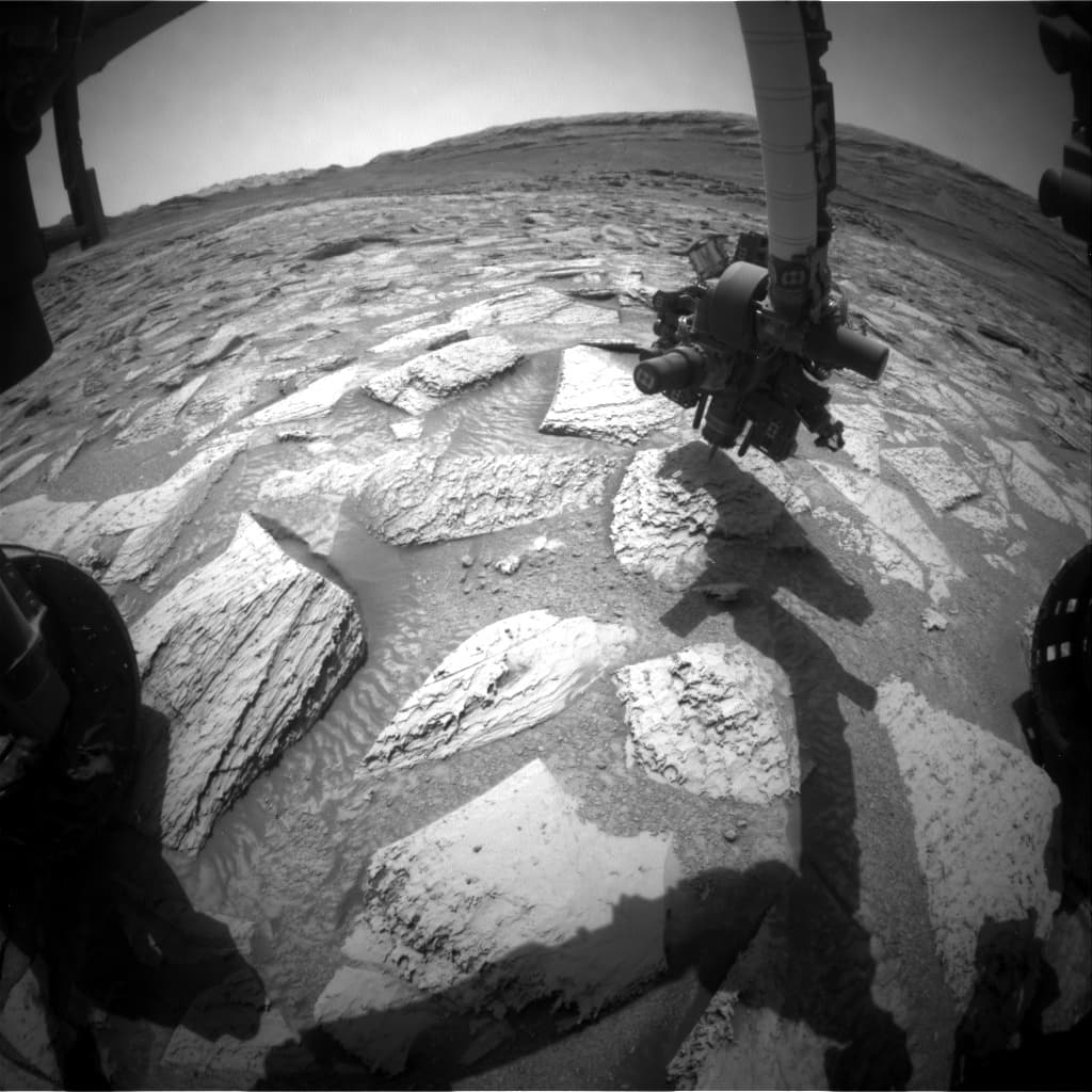 Foto de Marte da câmera FHAZ_LEFT_B