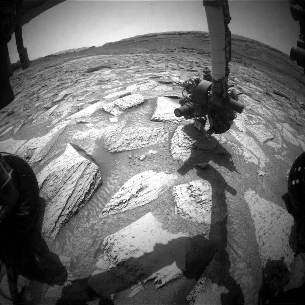 Foto de Marte da câmera FHAZ_LEFT_B