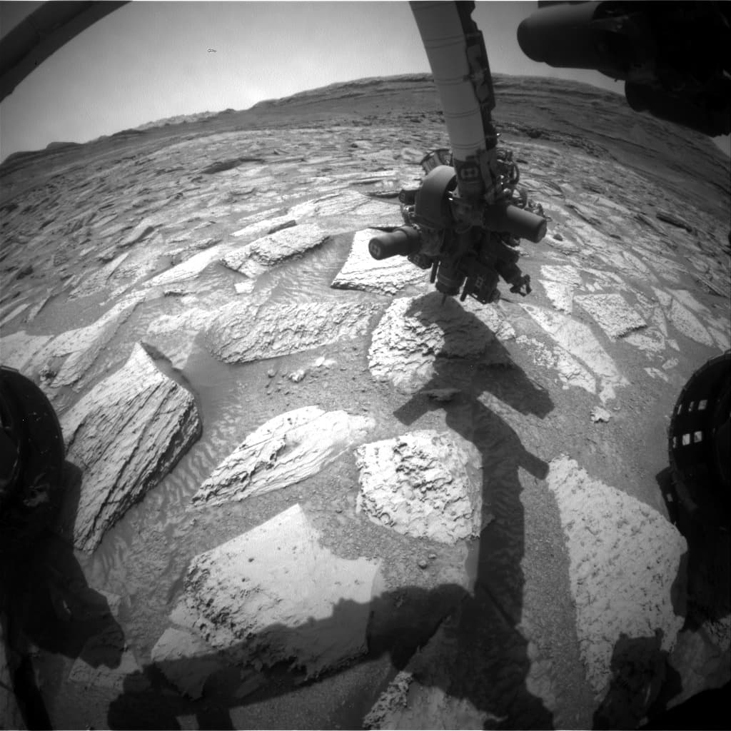 Foto de Marte da câmera FHAZ_RIGHT_B