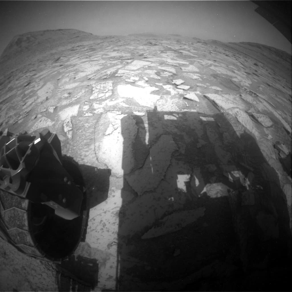 Foto de Marte da câmera RHAZ_LEFT_B