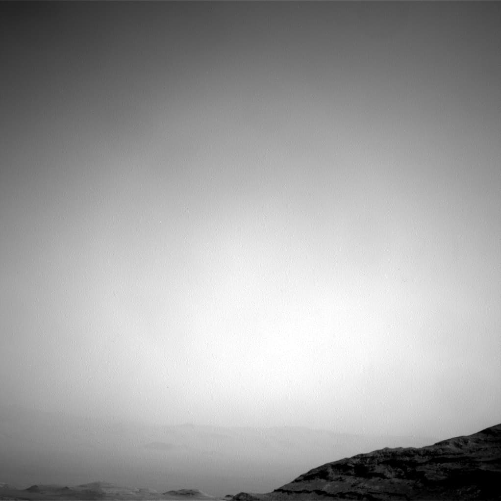 Mars image captured by NAV_RIGHT_B on Curiosity