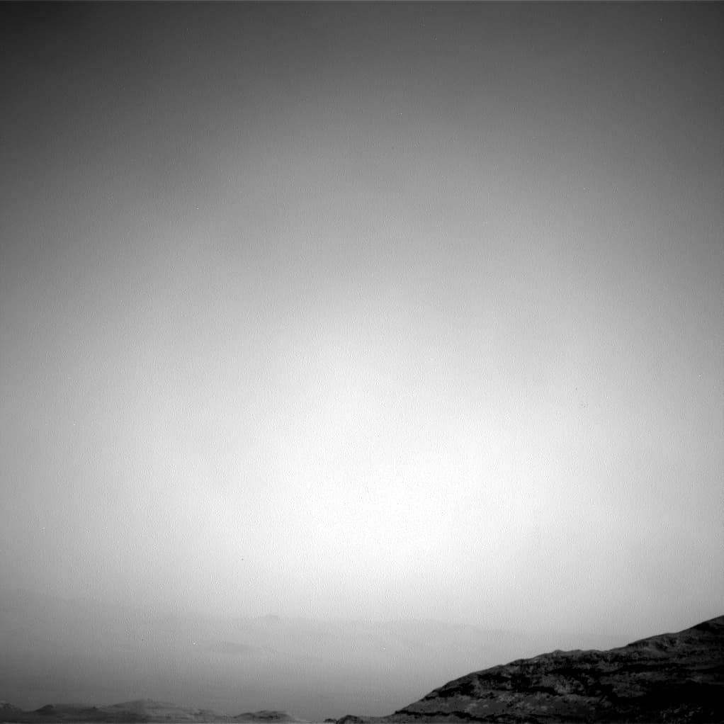 Mars image captured by NAV_RIGHT_B on Curiosity