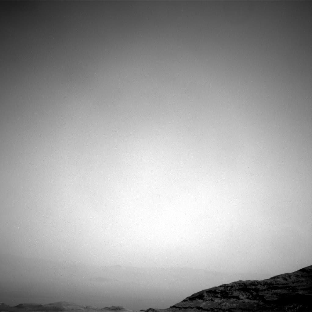Mars image captured by NAV_RIGHT_B on Curiosity