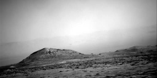 Mars image captured by NAV_RIGHT_B on Curiosity