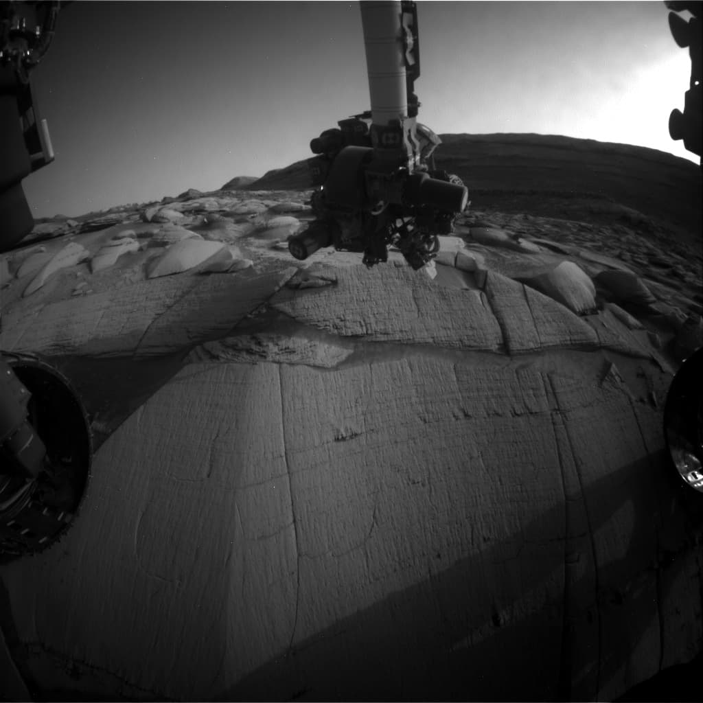 Mars image captured by FHAZ_LEFT_B on Curiosity
