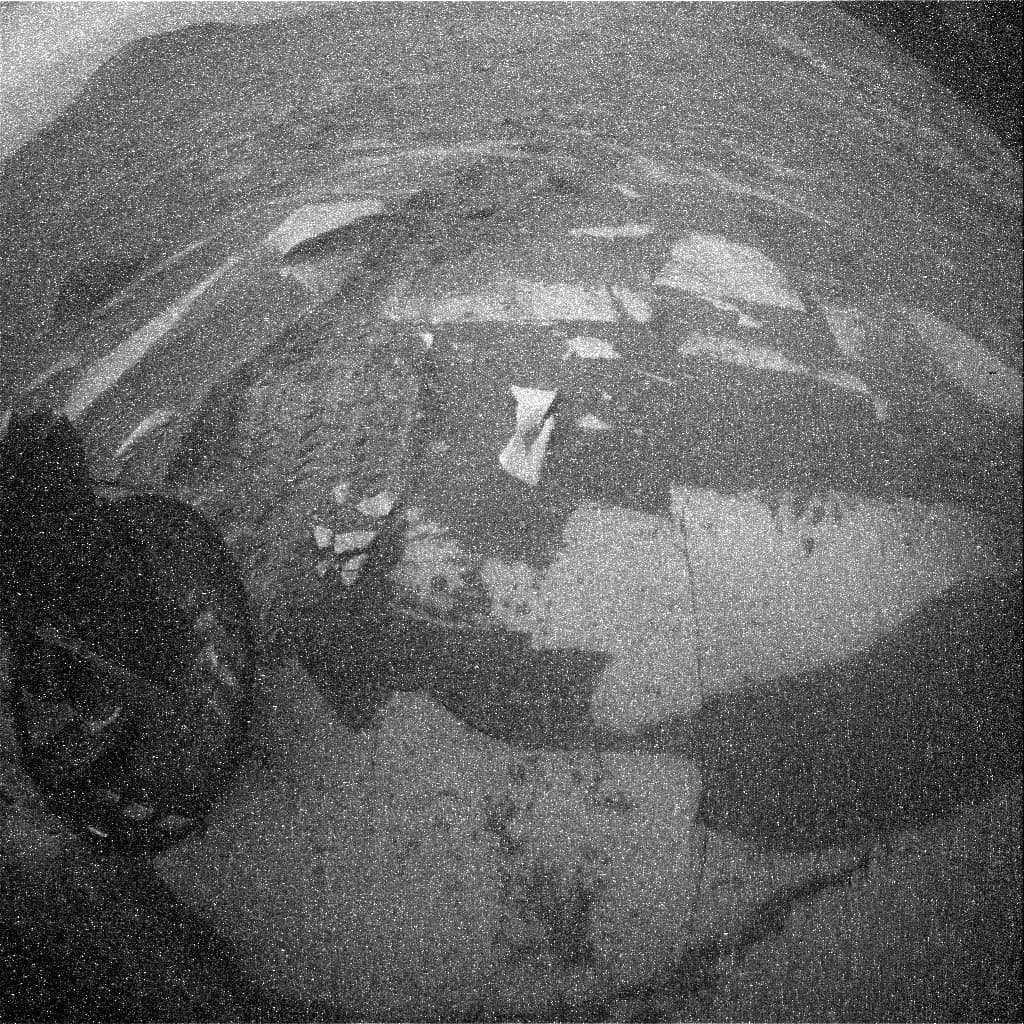 Mars image captured by RHAZ_RIGHT_B on Curiosity