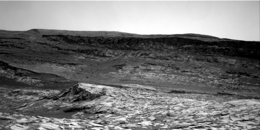 Mars image captured by NAV_RIGHT_B on Curiosity