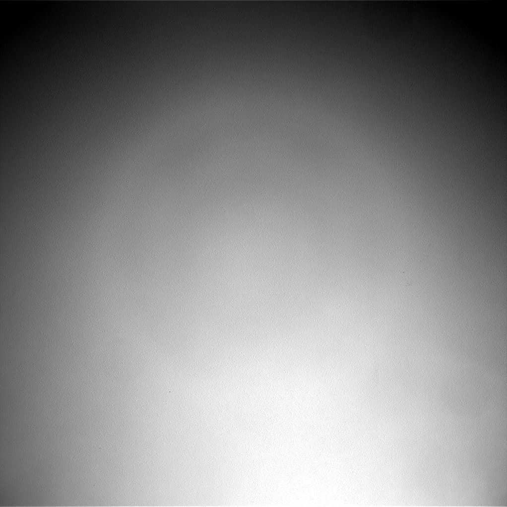 Mars image captured by NAV_RIGHT_B on Curiosity