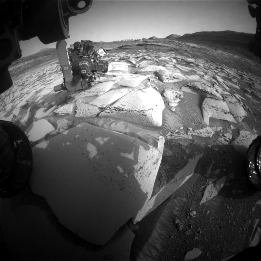 Mars image captured by FHAZ_LEFT_B on Curiosity