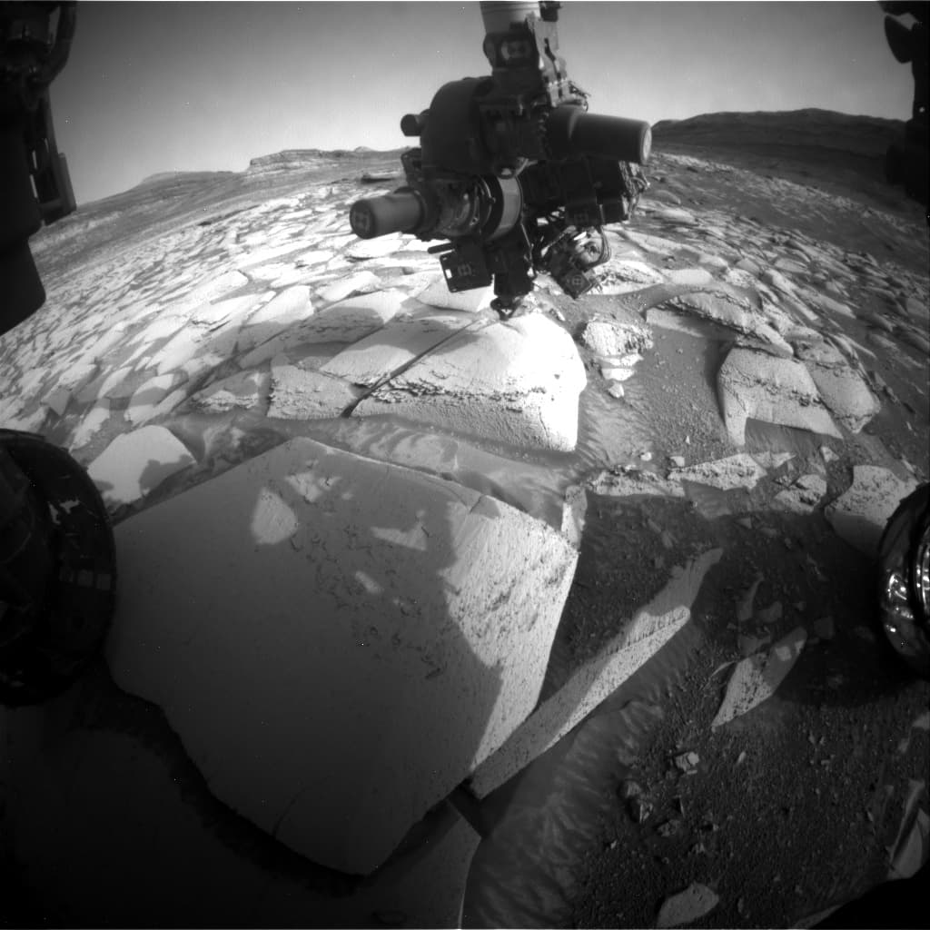 Mars image captured by FHAZ_LEFT_B on Curiosity