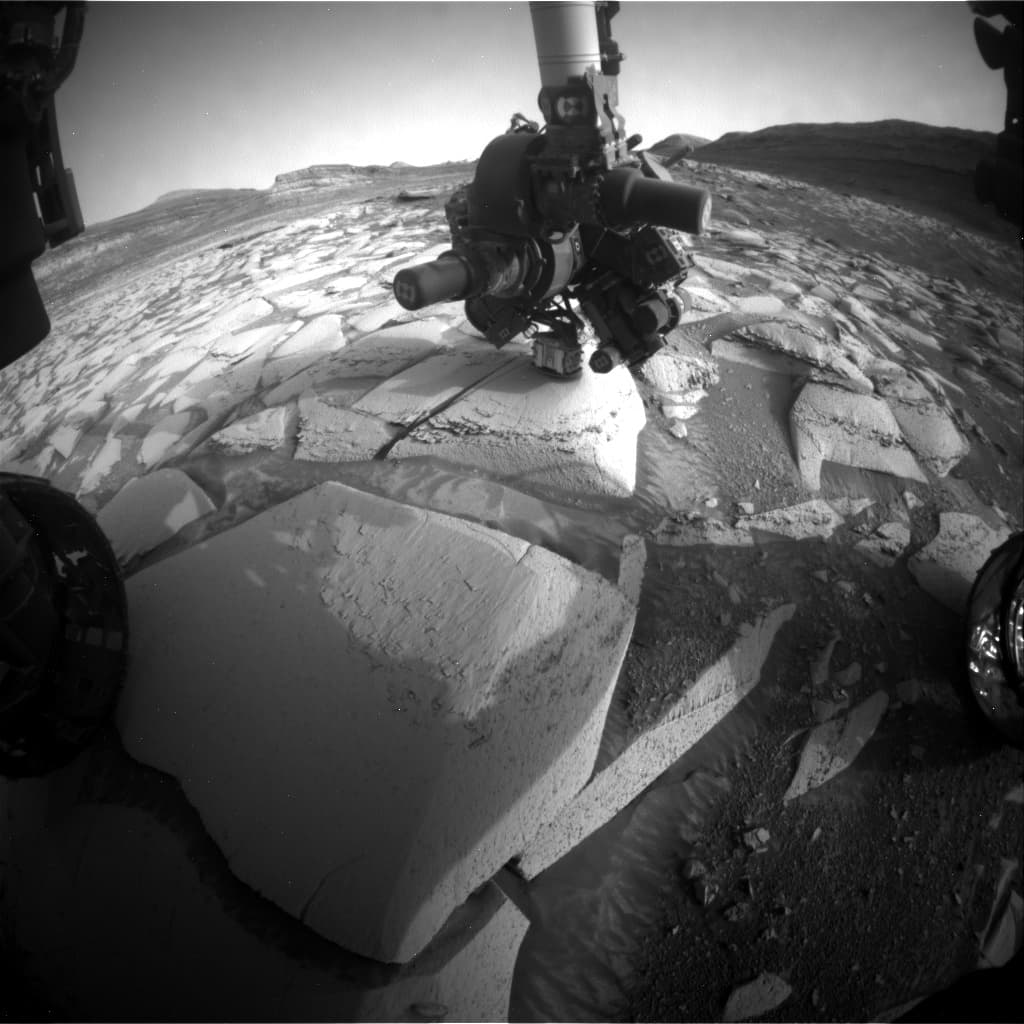 Mars image captured by FHAZ_LEFT_B on Curiosity