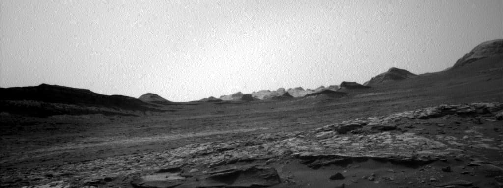 Mars image captured by NAV_LEFT_B on Curiosity
