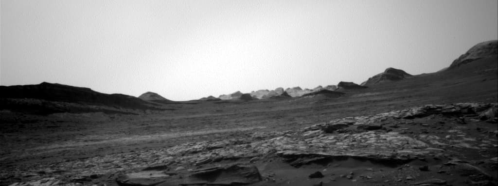 Mars image captured by NAV_RIGHT_B on Curiosity