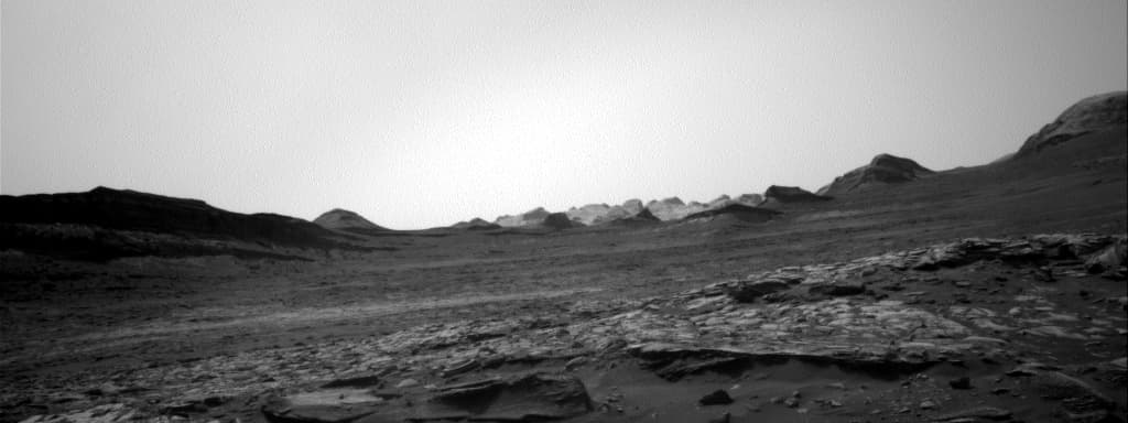 Mars image captured by NAV_RIGHT_B on Curiosity