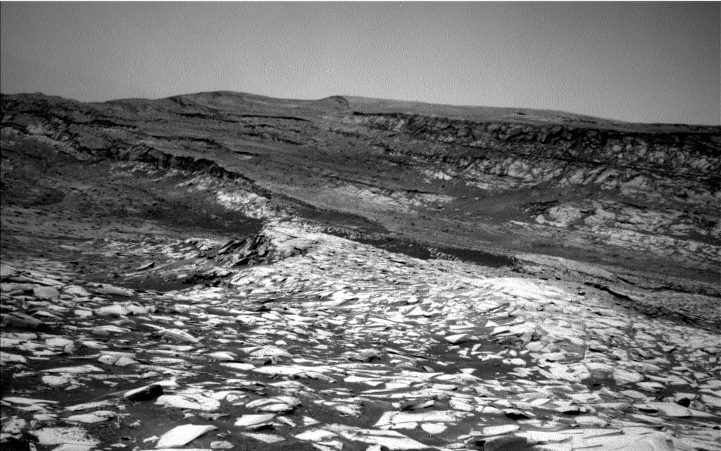 Mars image captured by NAV_LEFT_B on Curiosity