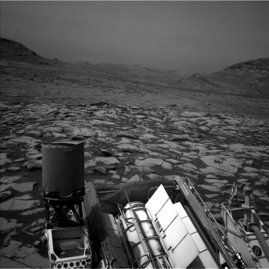 Mars image captured by NAV_LEFT_B on Curiosity