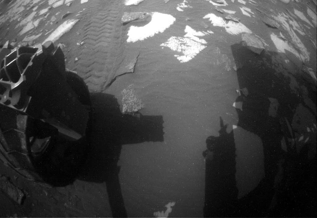 Mars image captured by RHAZ_LEFT_B on Curiosity