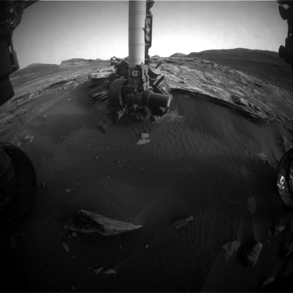 Mars image captured by FHAZ_LEFT_B on Curiosity