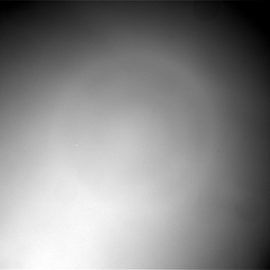 Mars image captured by NAV_RIGHT_B on Curiosity