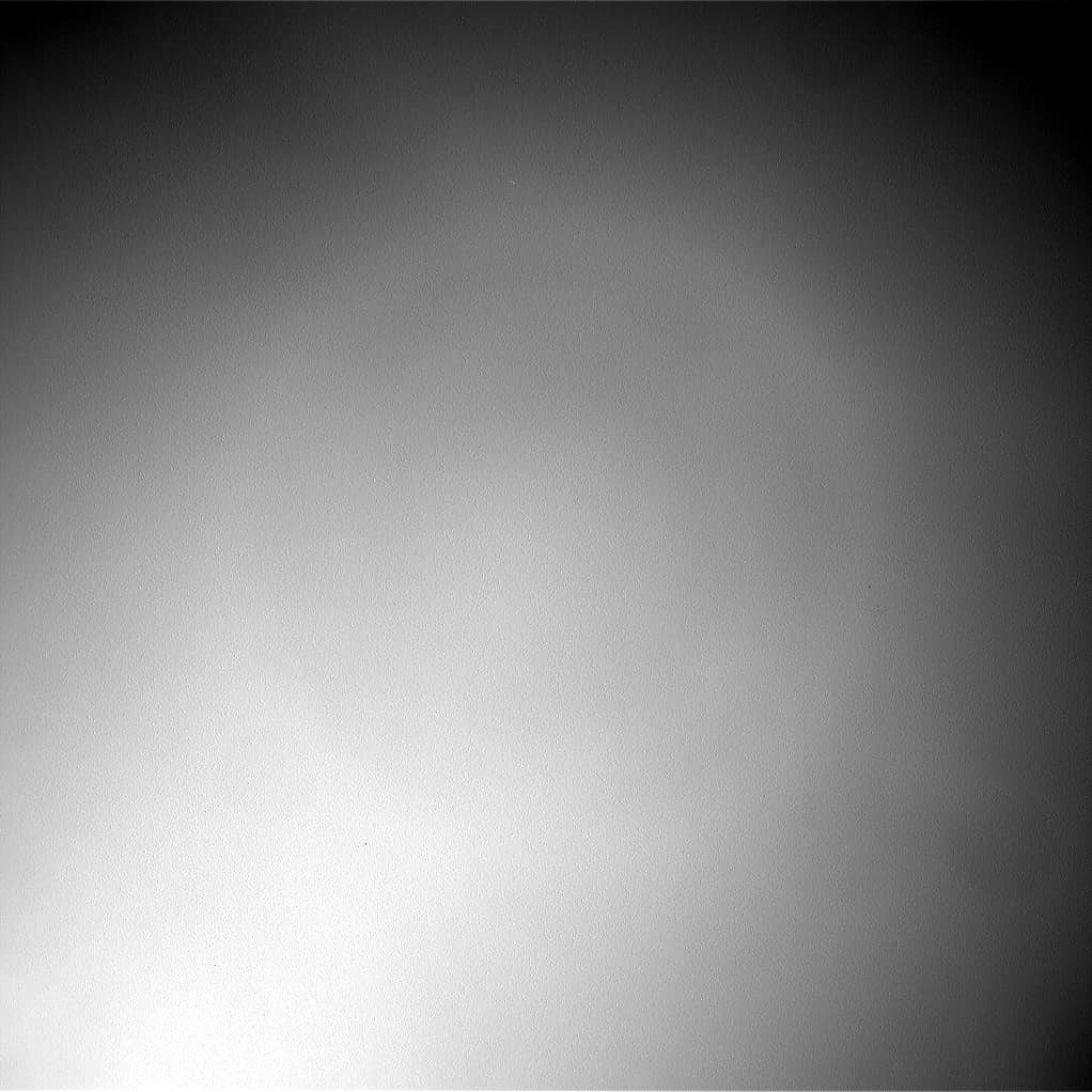 Mars image captured by NAV_RIGHT_B on Curiosity