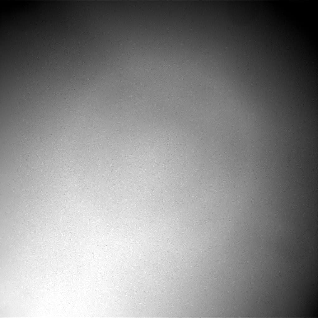 Mars image captured by NAV_RIGHT_B on Curiosity