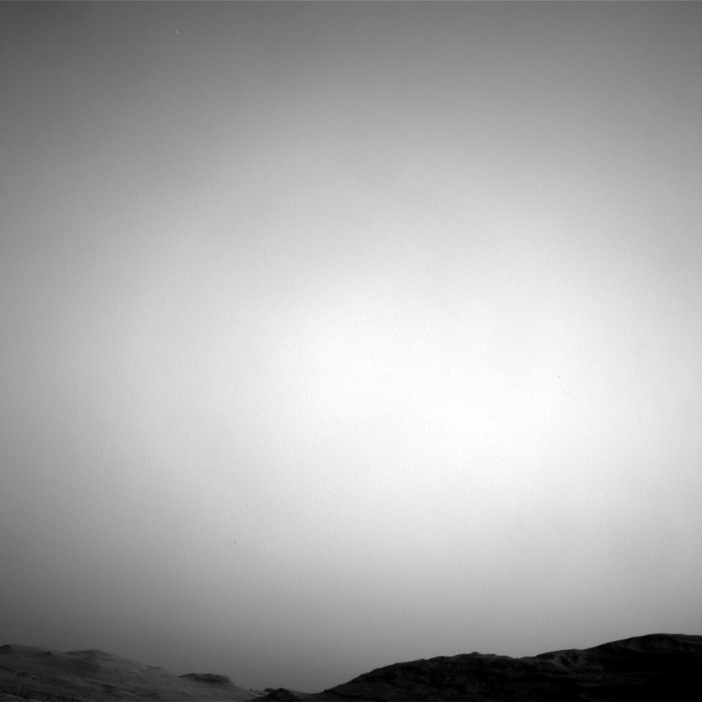 Mars image captured by NAV_RIGHT_B on Curiosity