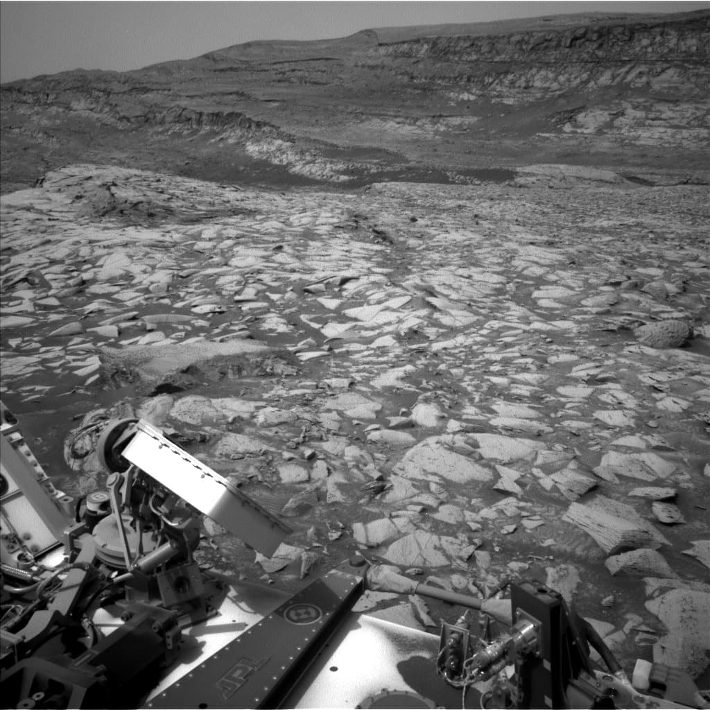 Mars image captured by NAV_LEFT_B on Curiosity