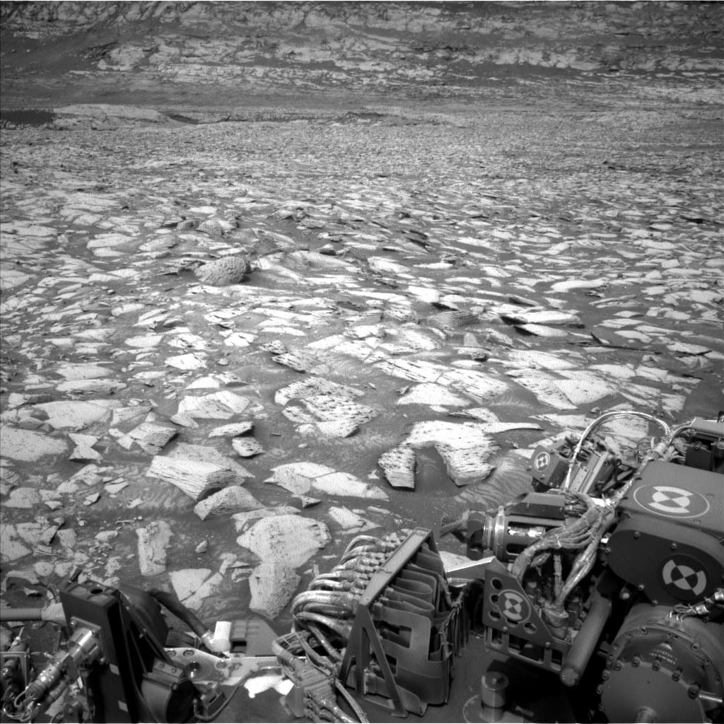 Mars image captured by NAV_LEFT_B on Curiosity