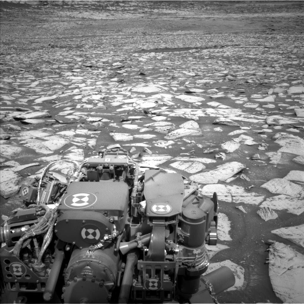 Mars image captured by NAV_LEFT_B on Curiosity