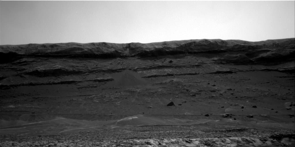 Mars image captured by NAV_RIGHT_B on Curiosity