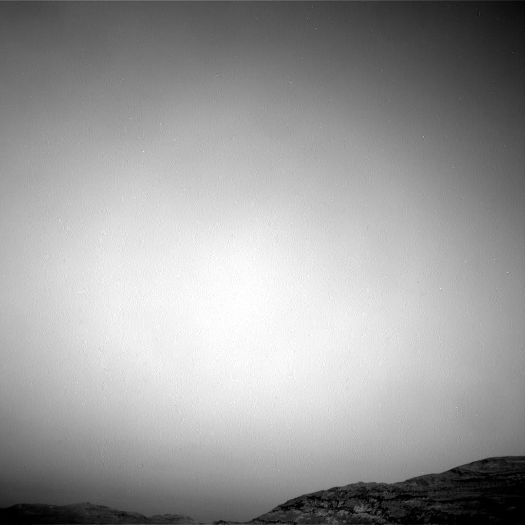 Mars image captured by NAV_RIGHT_B on Curiosity