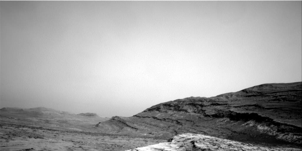 Mars image captured by NAV_RIGHT_B on Curiosity